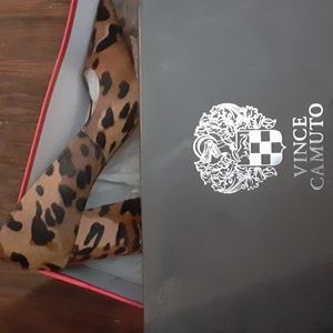 NWT Vince Camuto Animal Print Calf Hair Pumps Shoes Heels 8 1/2M Women's